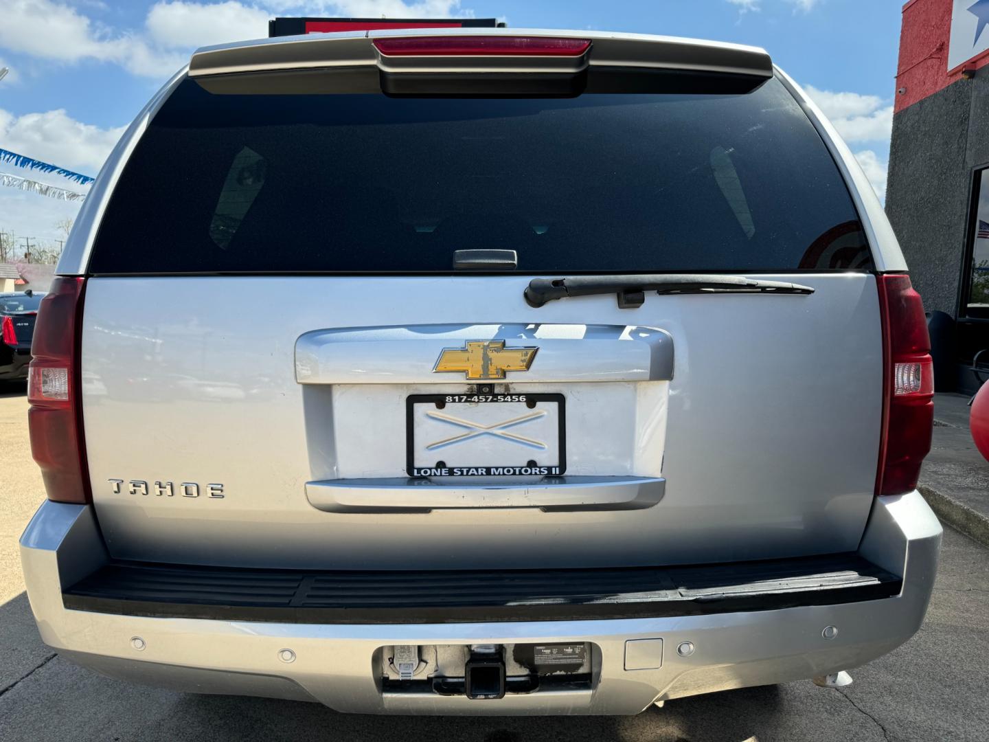 2014 SILVER CHEVROLET TAHOE (1GNSCAE05ER) , located at 5900 E. Lancaster Ave., Fort Worth, TX, 76112, (817) 457-5456, 0.000000, 0.000000 - Photo#4